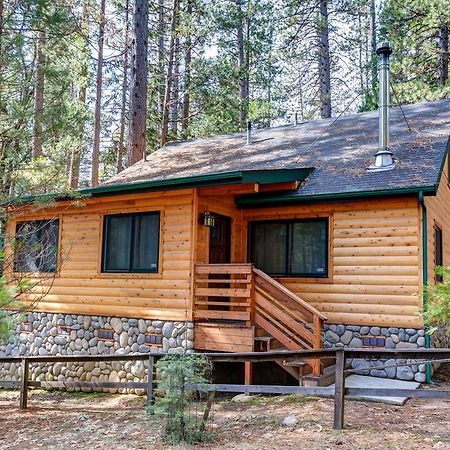 2N Big Pine Lodge Wawona Exterior photo